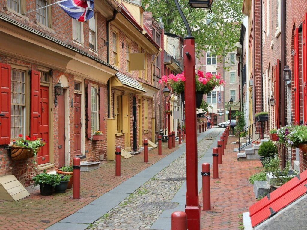 olonial-era brick homes lining Elfreth’s Alley in Old City Philadelphia