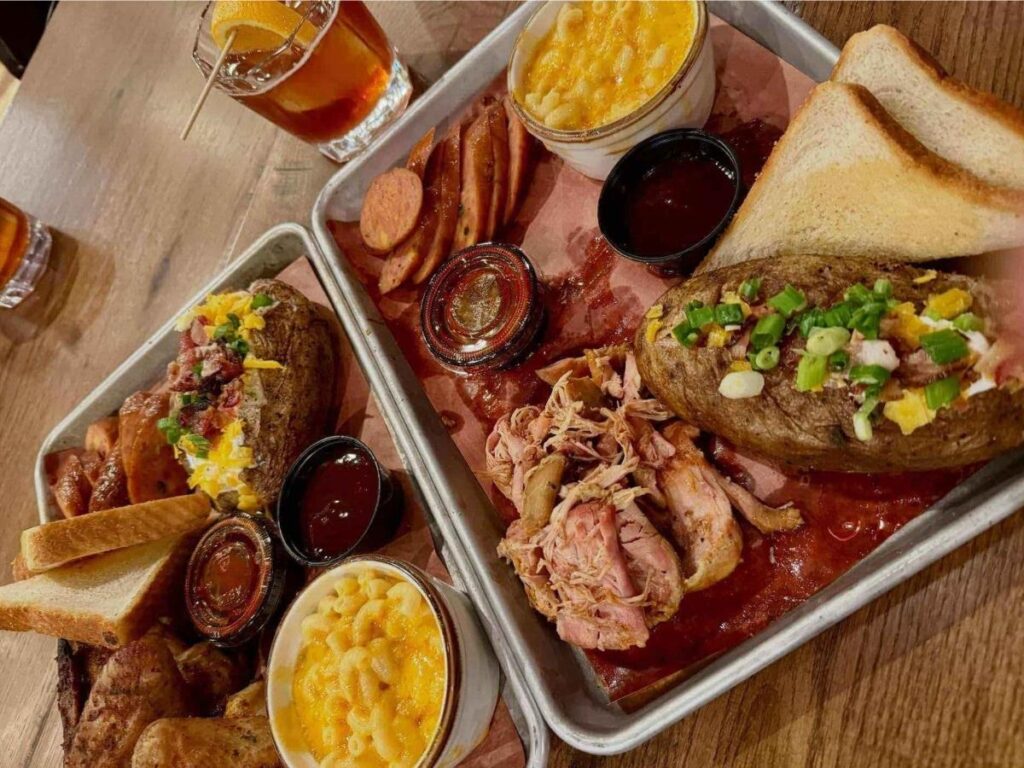 Casual barbecue restaurant in Gatlinburg Tennessee