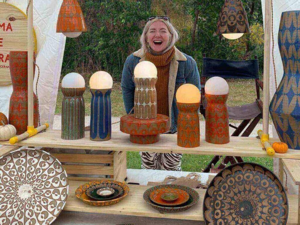 Local artist working inside a studio in the Gatlinburg Arts and Crafts Community.