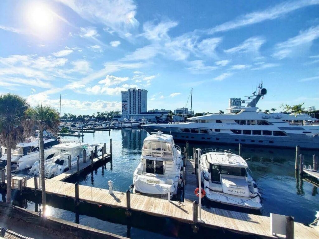 Sunset boat cruise through Fort Lauderdale canals