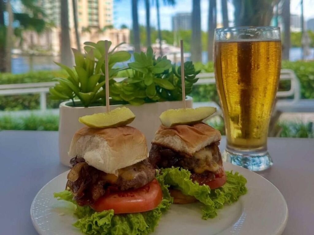 Waterfront restaurant in Fort Lauderdale set for dinner at sunset