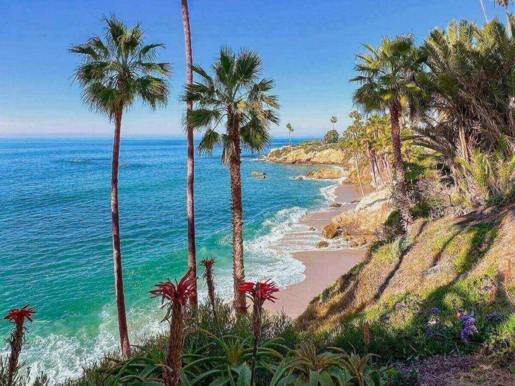 Ocean views from Heisler Park coastal path in Laguna Beach