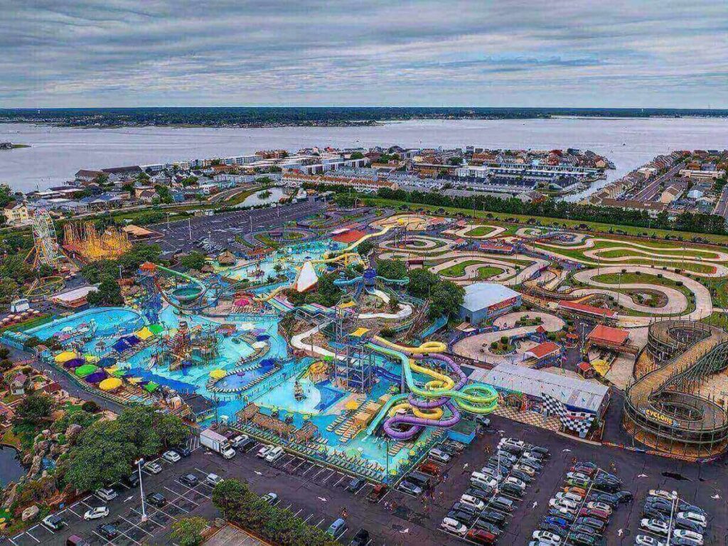 Jolly Roger Amusement Park in Ocean City with rides and lights