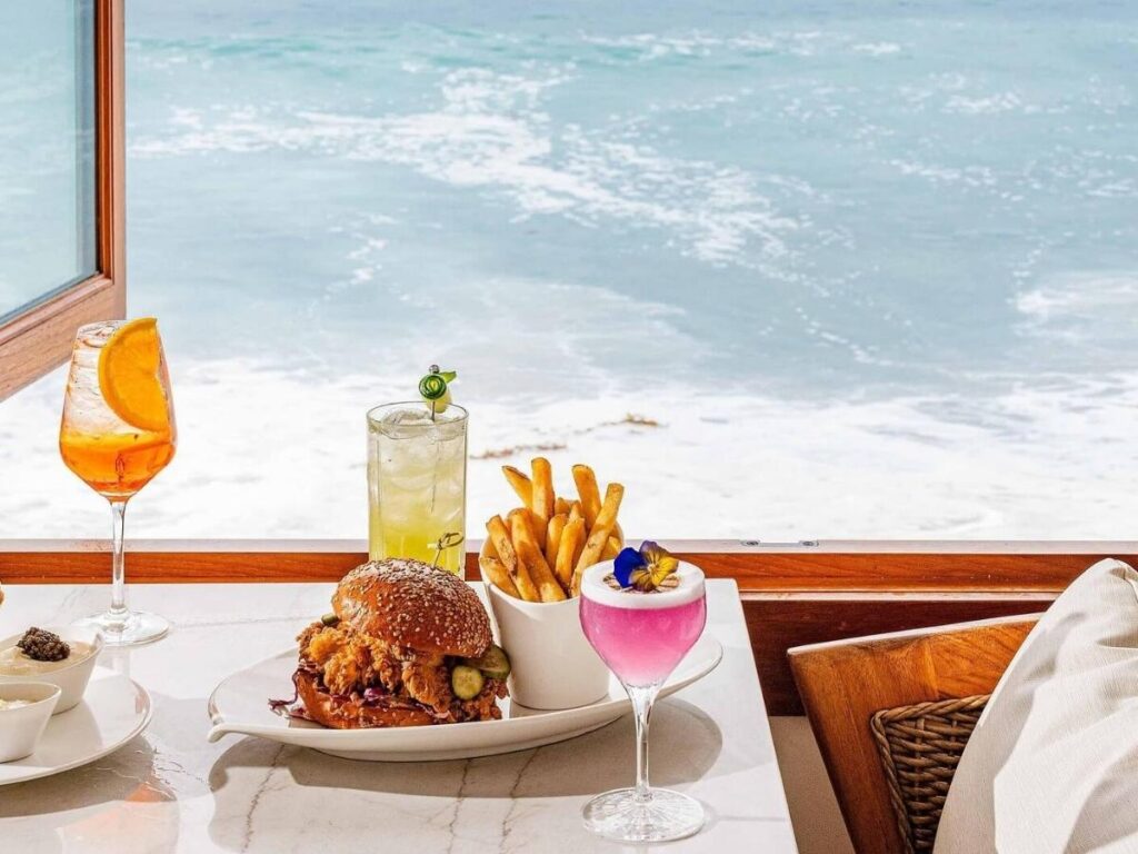 Casual outdoor dining near the beach in Laguna Beach