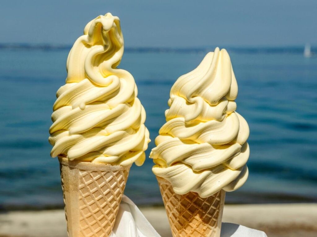 Ice cream on the Rehoboth Beach boardwalk near the ocean