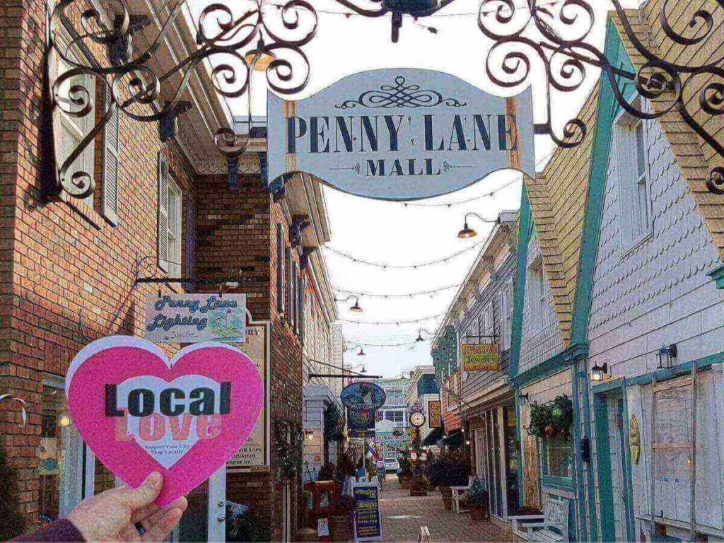 Boutique shopping streets in downtown Rehoboth Beach