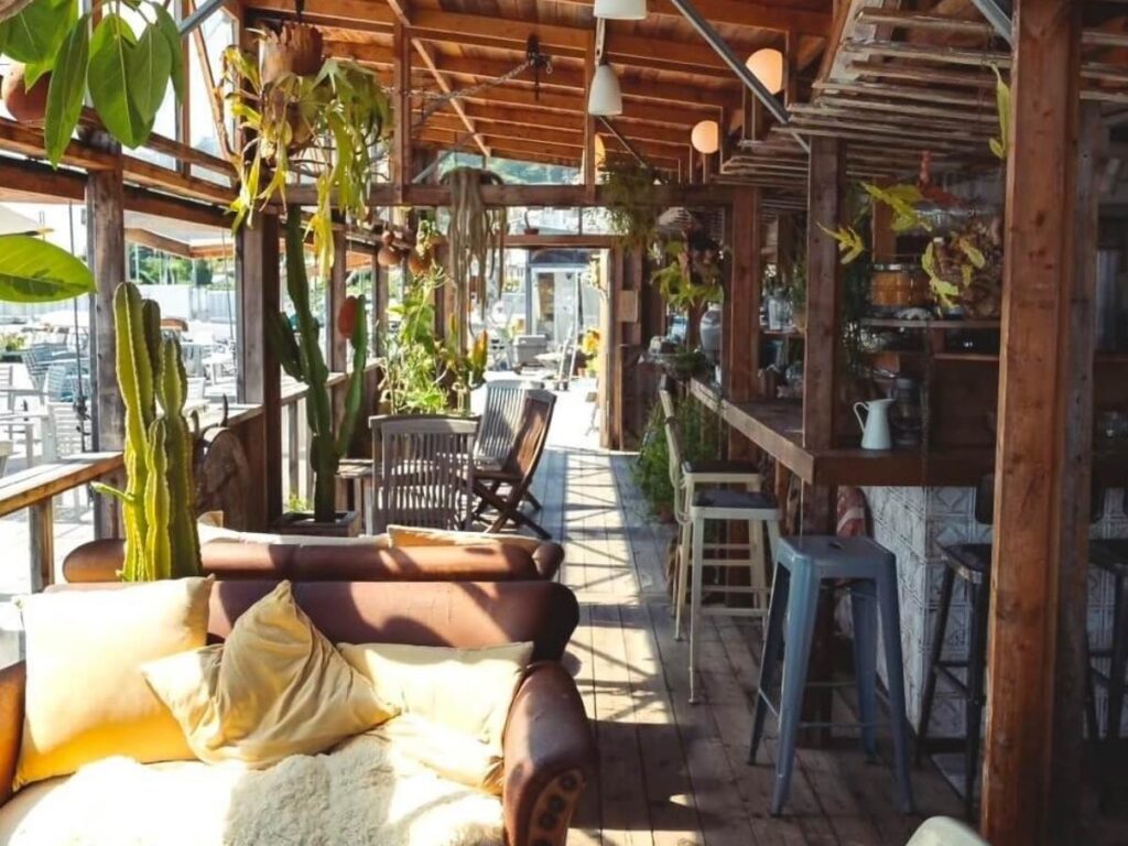 Walking through shops and cafes at St. Armands Circle near Lido Key Beach