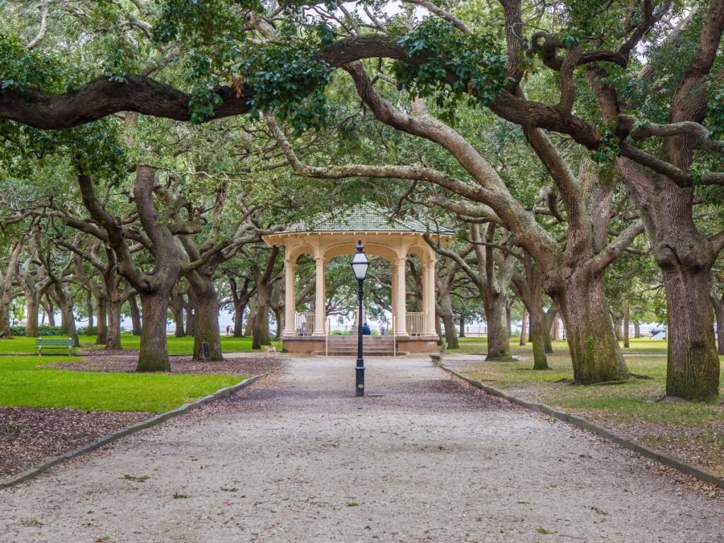 The Battery promenade in Charleston lined with oak trees