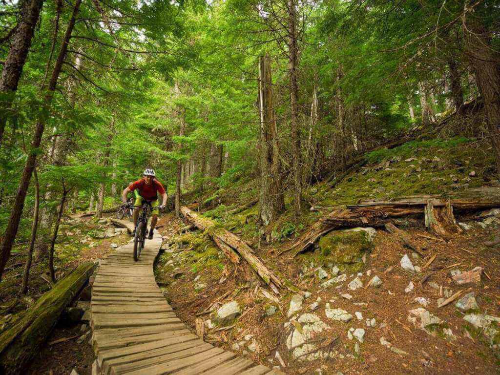Biking path through the Vail Valley surrounded by mountains
