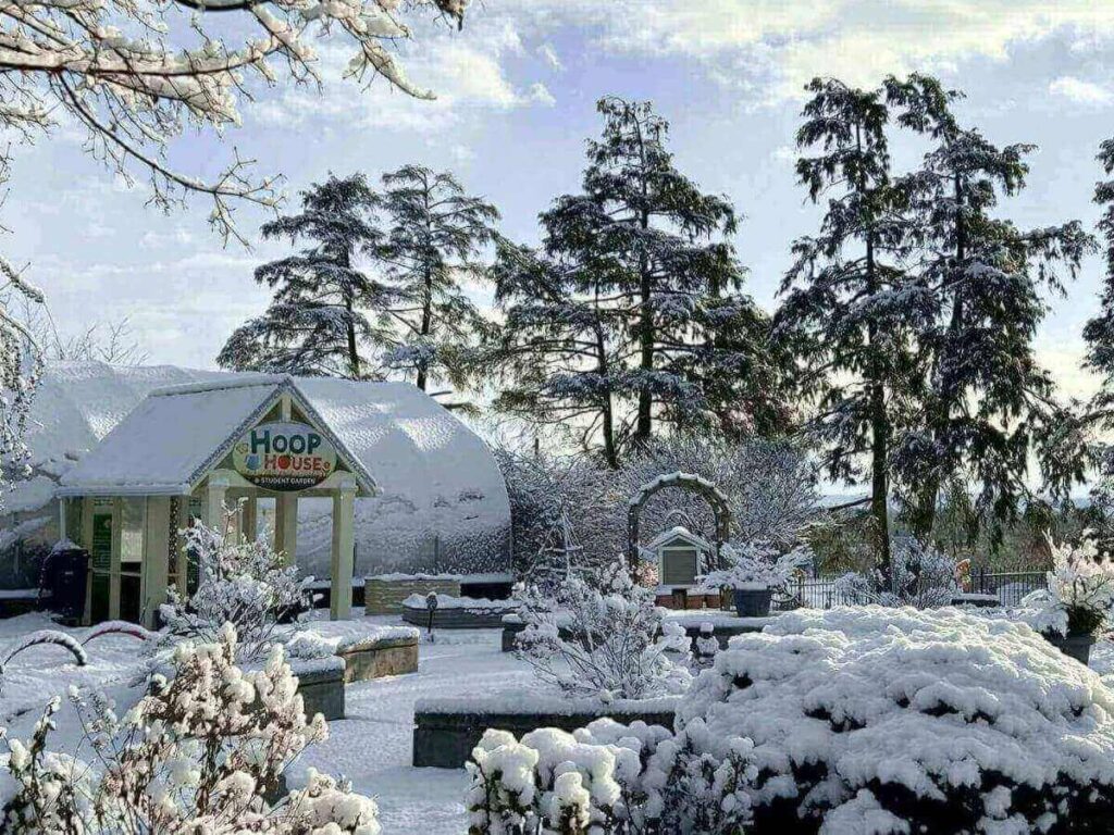 Walking paths, gardens, and attractions in Hershey, Pennsylvania over a weekend trip