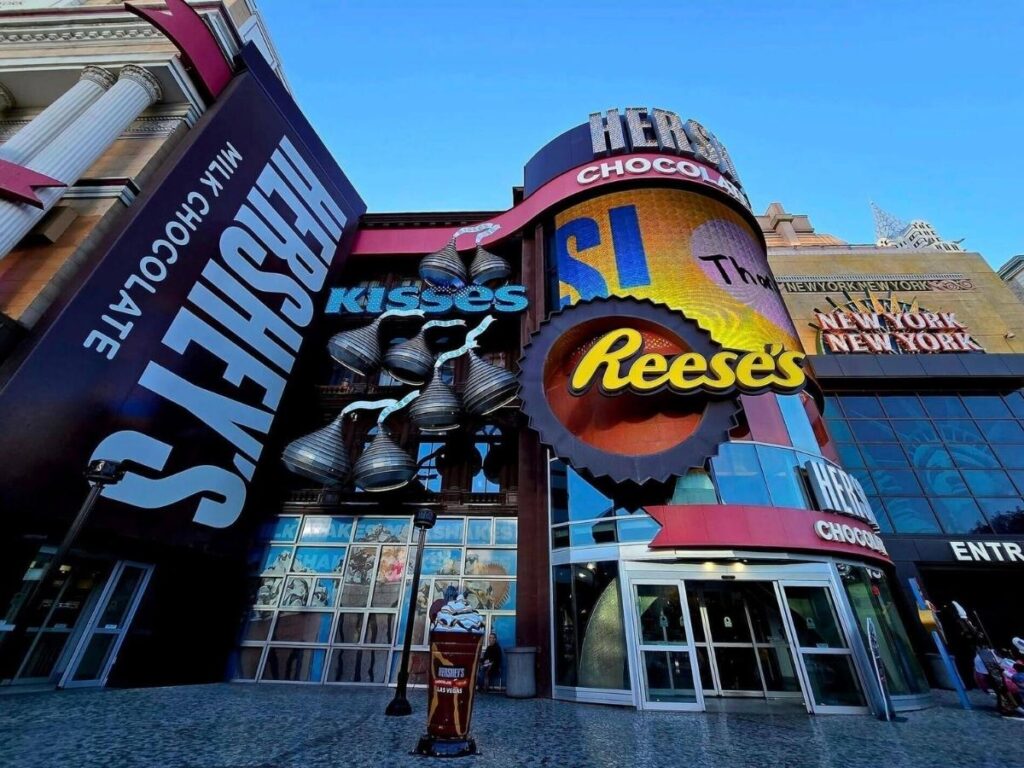 Entrance to Hershey’s Chocolate World next to Hershey park