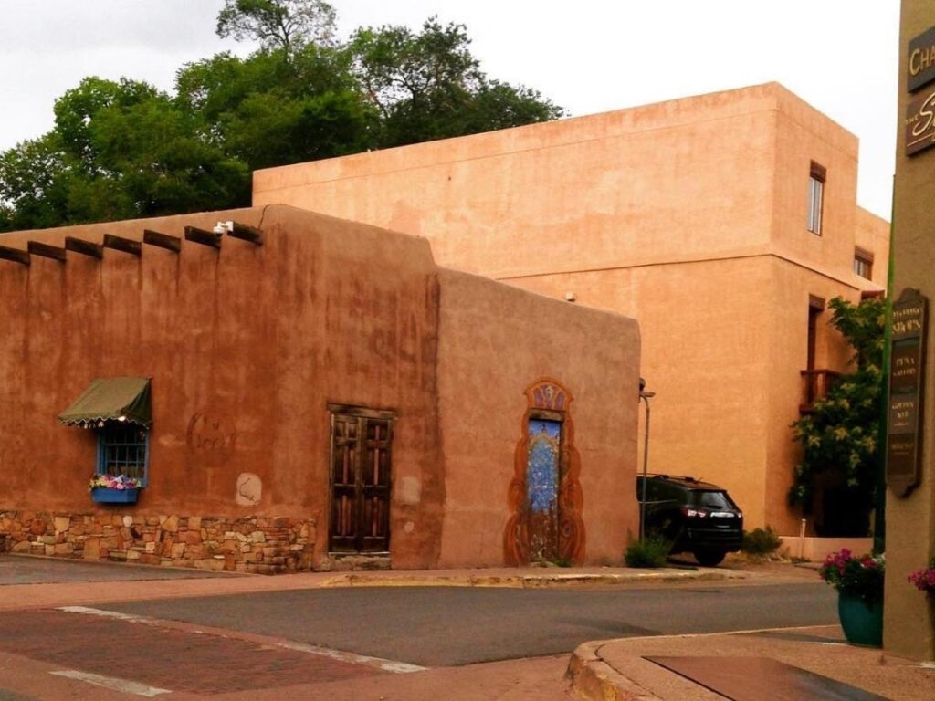 Exploring Santa Fe’s historic streets at an unhurried pace