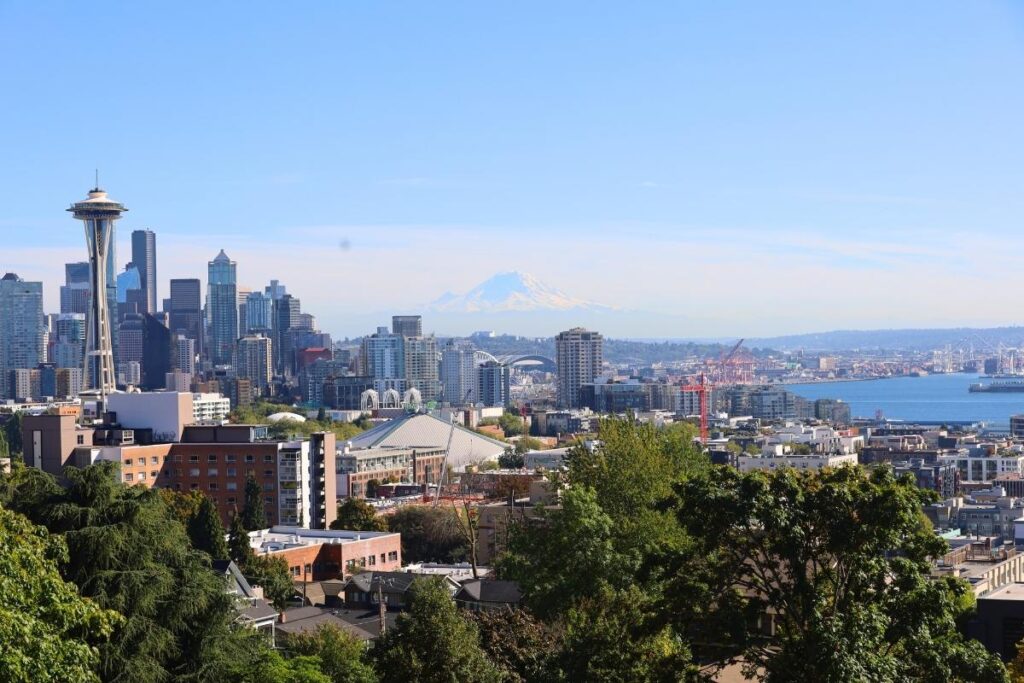 Panoramic view of Seattle skyline from Kerry Park at sunset
