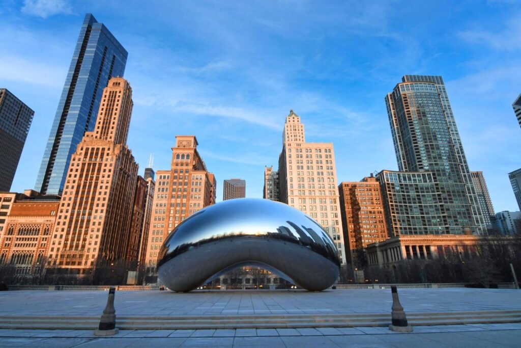 Cloud Gate sculpture in Millennium Park, Chicago