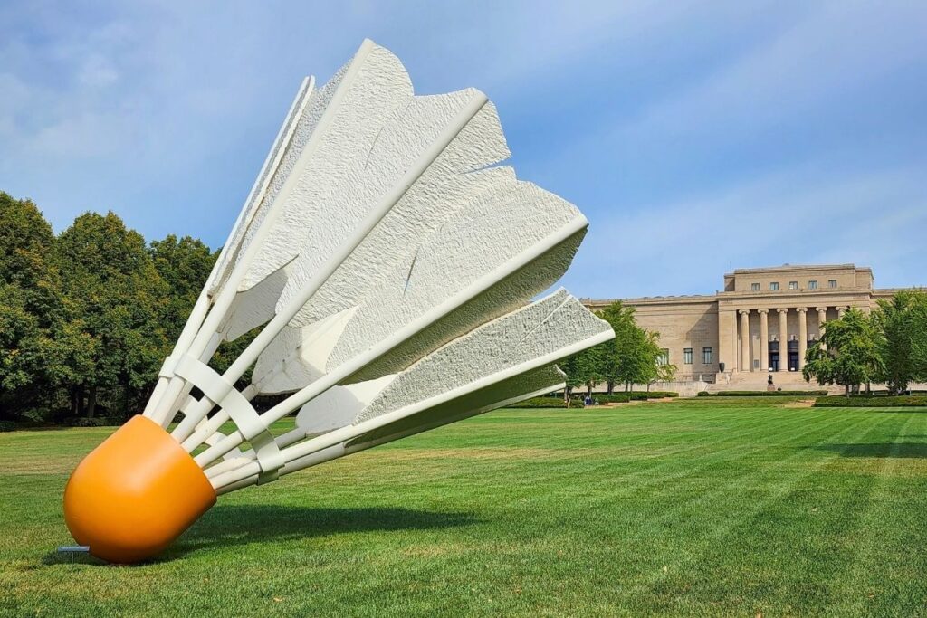 Nelson-Atkins sculpture garden with giant shuttlecocks