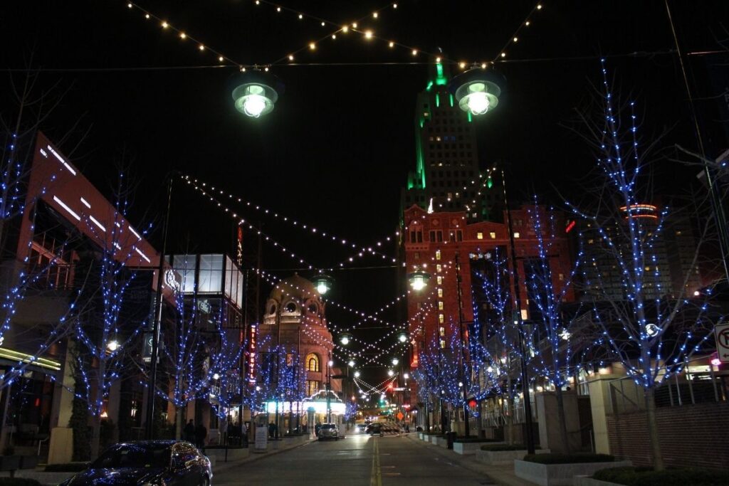 Nightlife at Power & Light District’s KC Live! stage