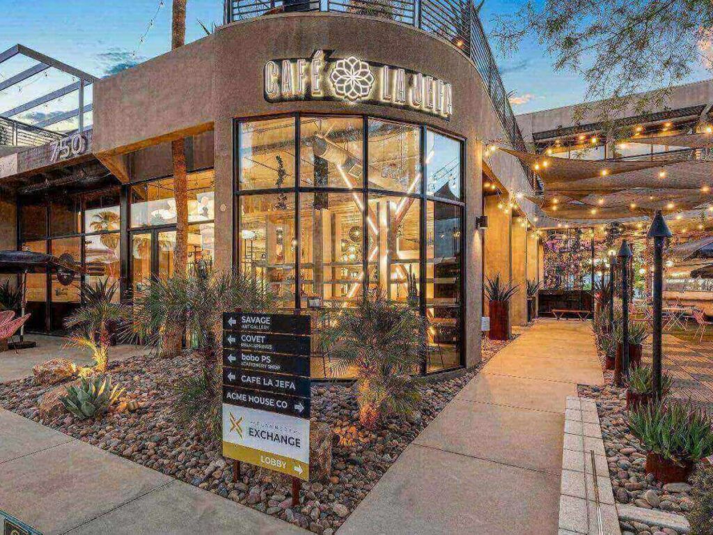 Boutiques and cafes along Palm Canyon Drive in Palm Springs