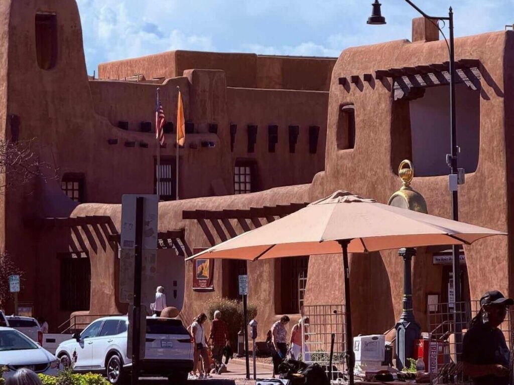 Evening atmosphere in Santa Fe as the city winds down