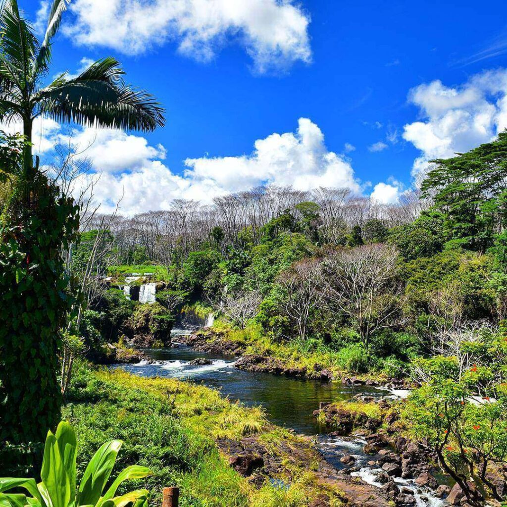 Boiling Pots overlook showing the Wailuku River flowing through volcanic lava pools