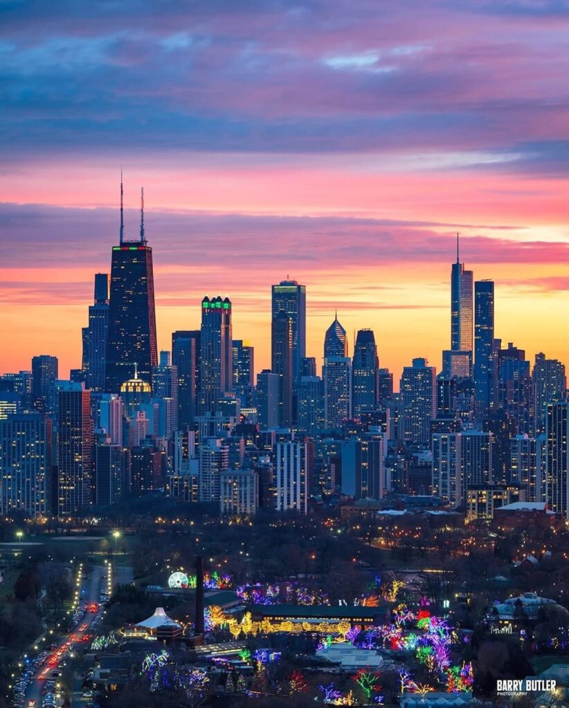 Sunset view of the Chicago skyline from an observation deck