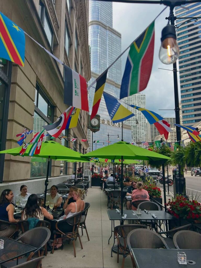 Outdoor restaurants and dining scene in Chicago's Fulton Market