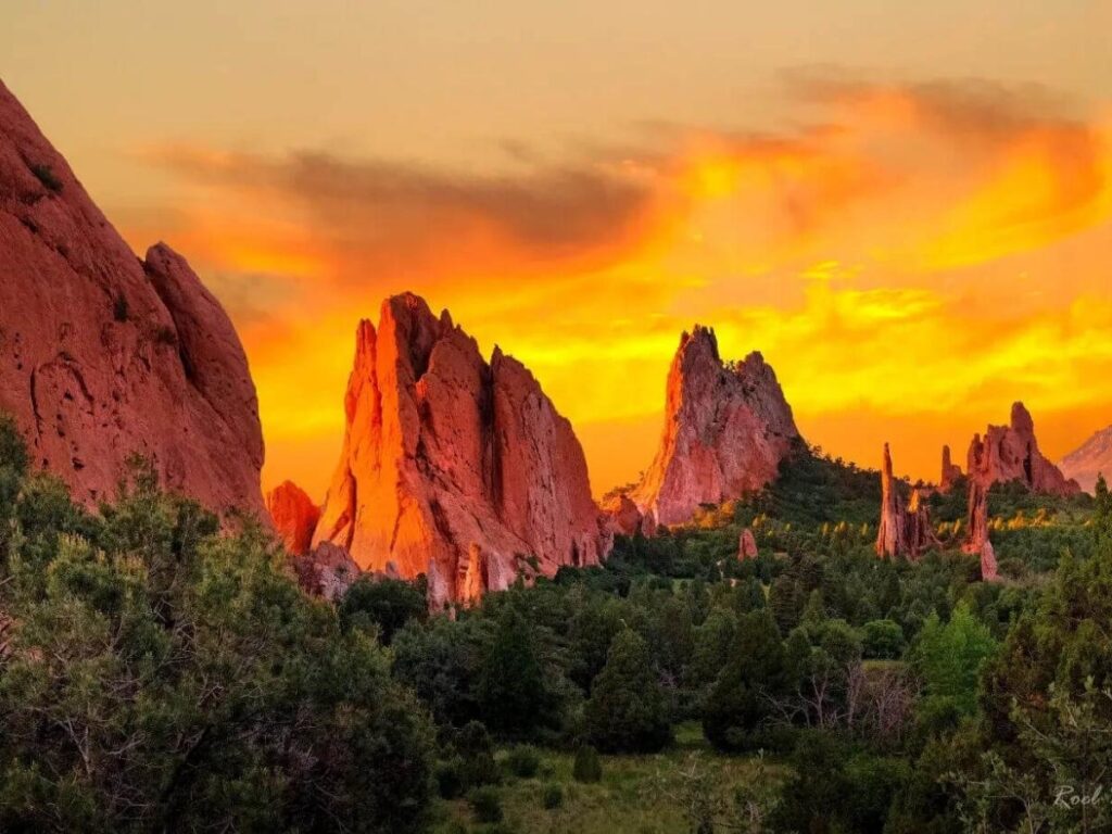 Red and orange rock formations at Garden of the Gods in Lanai, Hawaii at sunset