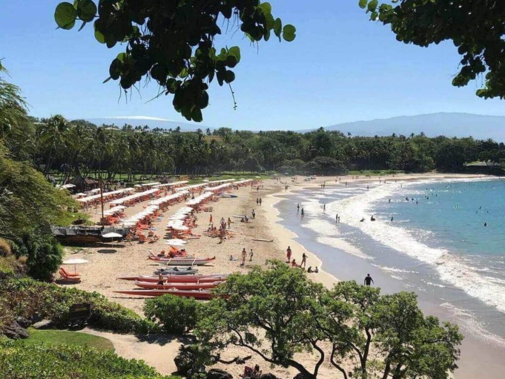 Calm turquoise water at Kaunaʻoa Beach on the Big Island