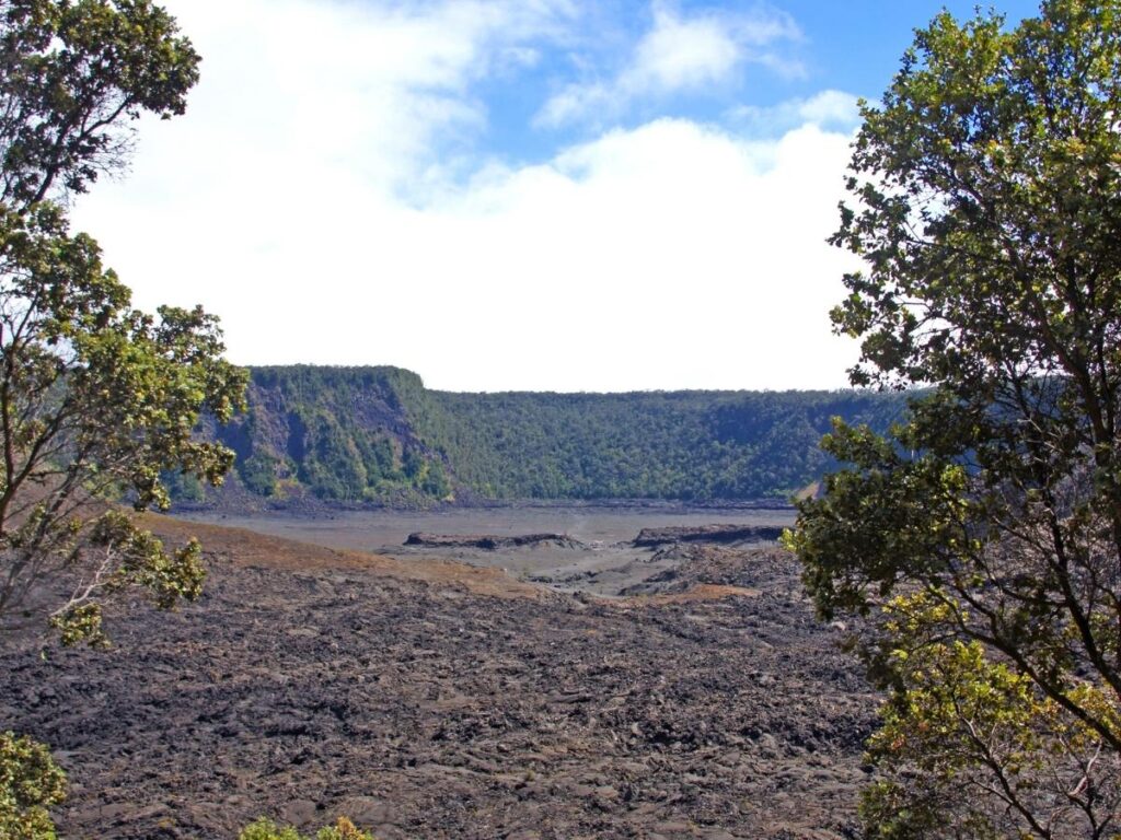 Vast volcanic landscape on the Kīlauea Iki crater floor