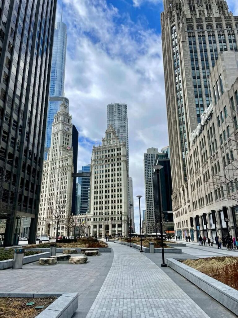 Shops and hotels along Chicago's Magnificent Mile