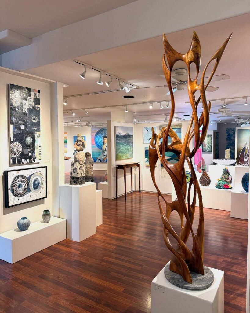 Viewpoints gallery Makawao