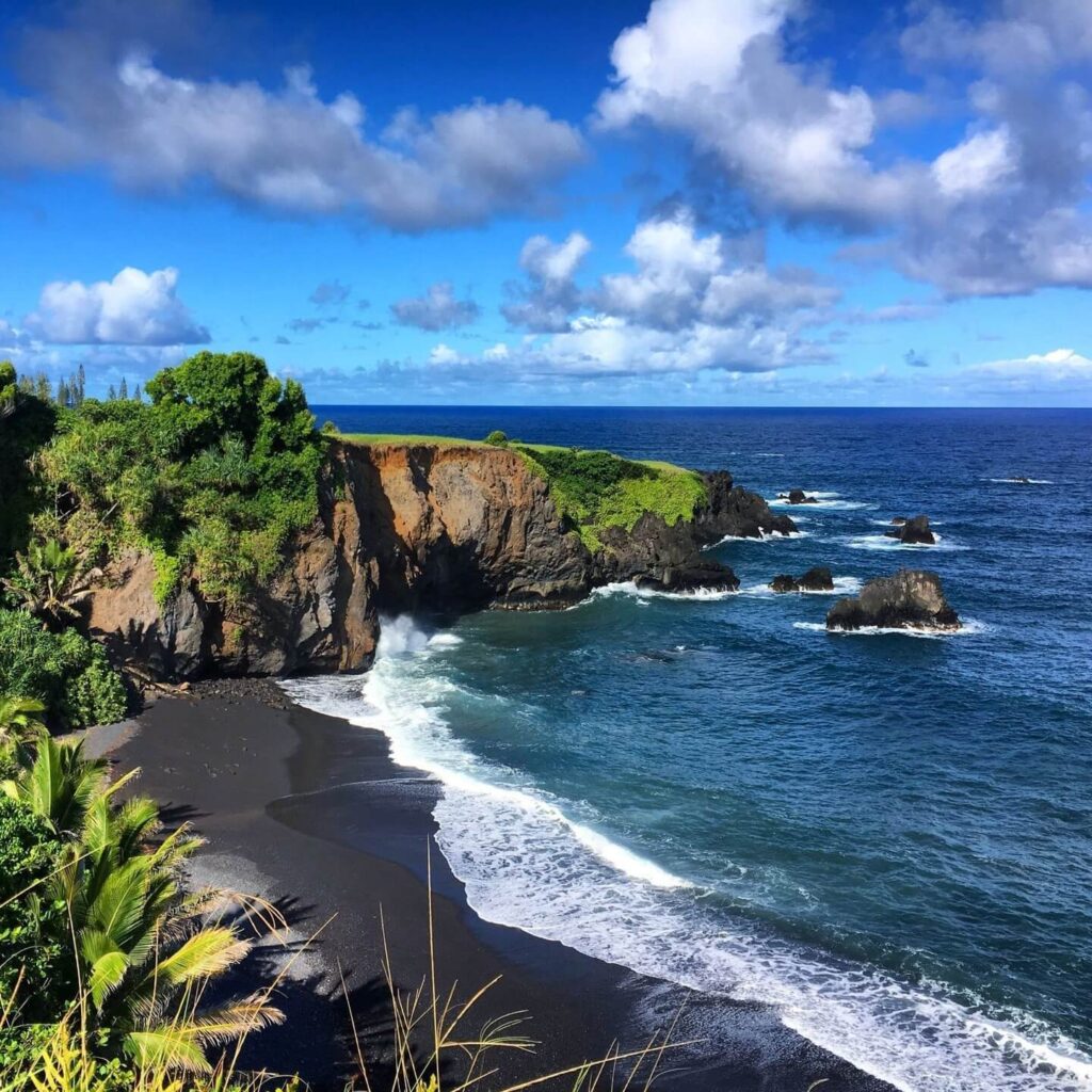 Pailoa Black Sand Beach