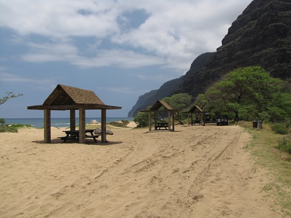 Sand dunes behind Polihale Beach on Kauai