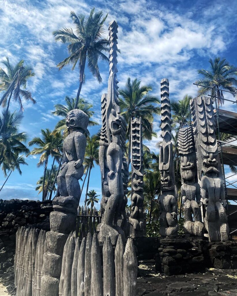 Wooden tiki statues at Puʻuhonua o Hōnaunau National Historical Park