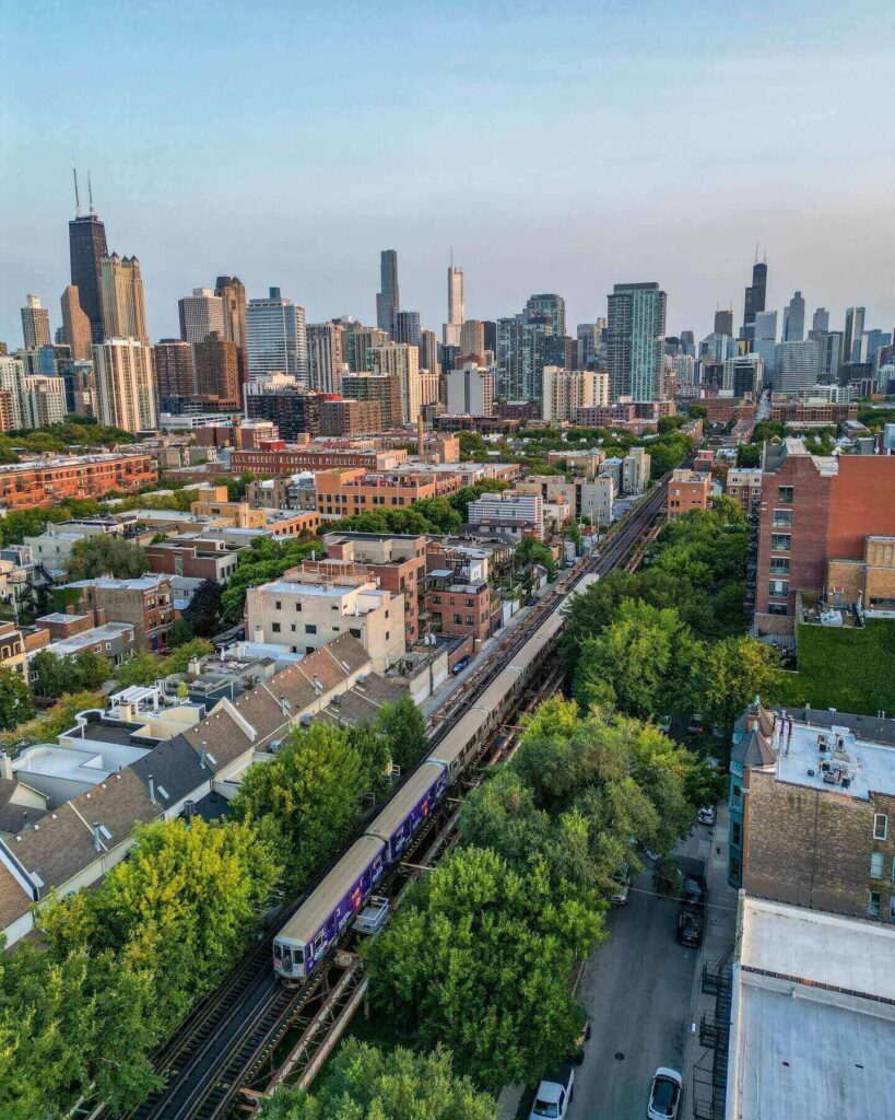 Hotels, restaurants, and city streets in Chicago's River North neighborhood