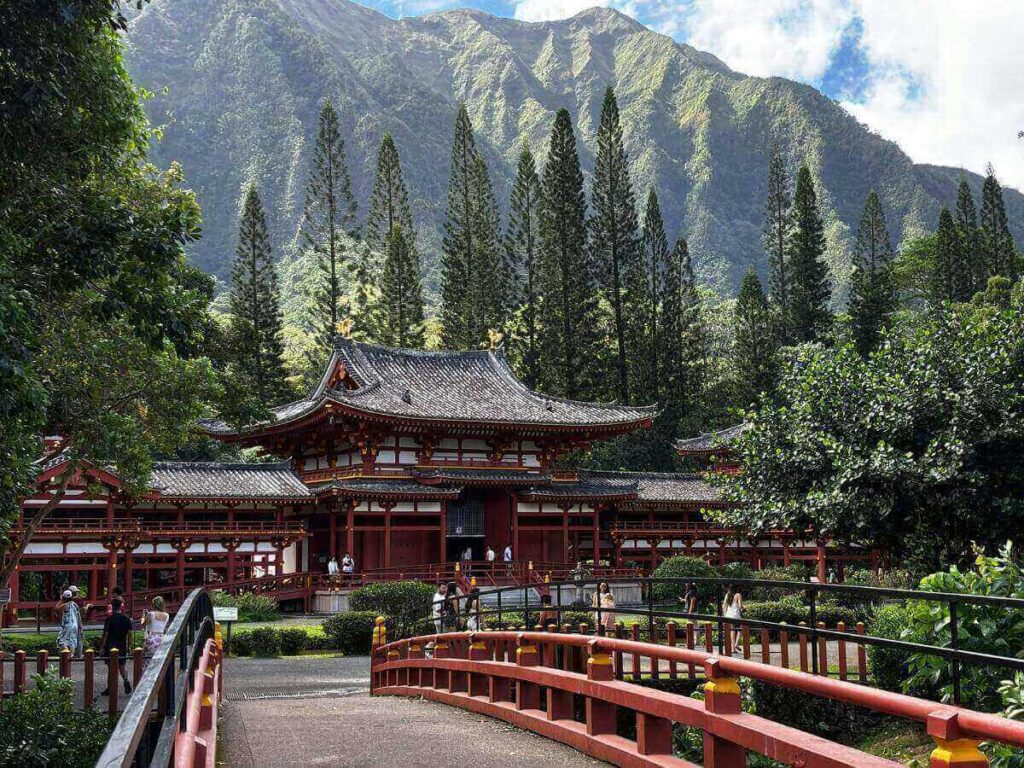 Byodo-In Temple in the Valley of the Temples beneath the Koʻolau Mountains