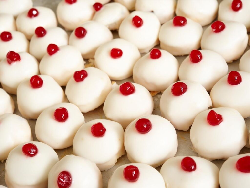 Traditional lemon dessert from Amalfi called Delizia al Limone