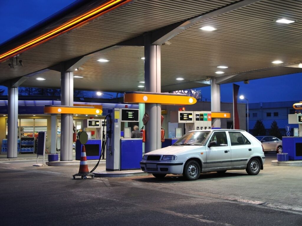 gas pump fueling a rental car