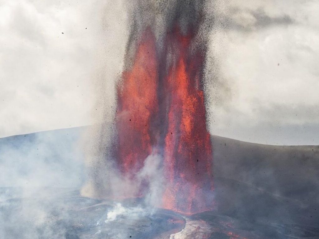 Crater landscape and steam vents inside Hawaii Volcanoes National Park