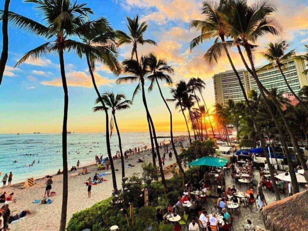 Calm morning along the Waianae coastline in West Oahu