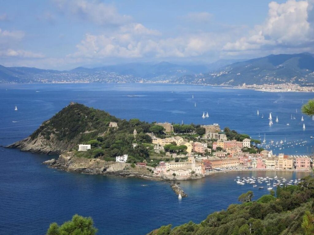 Coastal hiking trail at Punta Manara with sea views and pine forest near Sestri Levante.