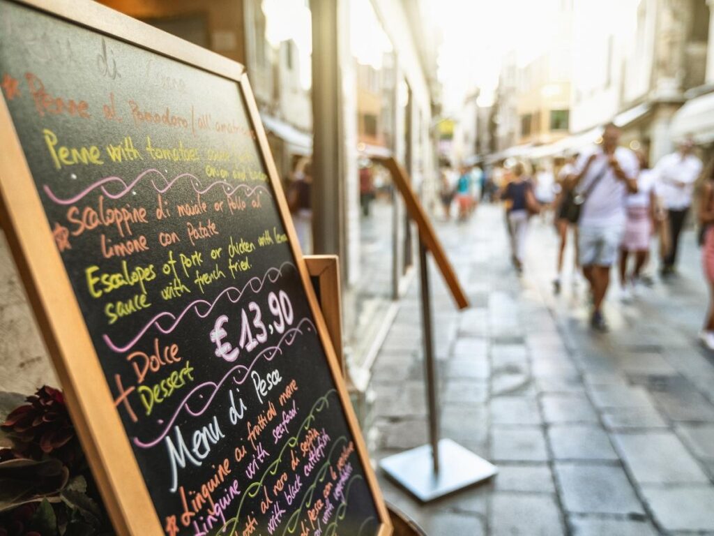 Restaurant near major tourist attraction offering overpriced tourist menu