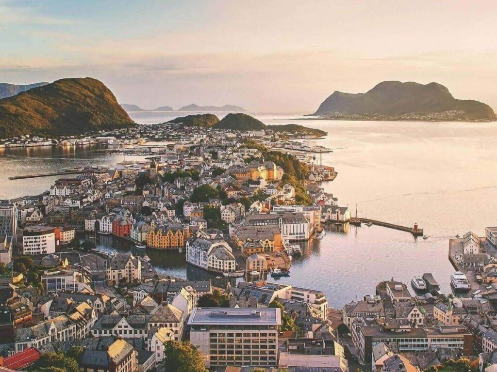 The stone steps leading up through greenery toward Aksla viewpoint in Ålesund