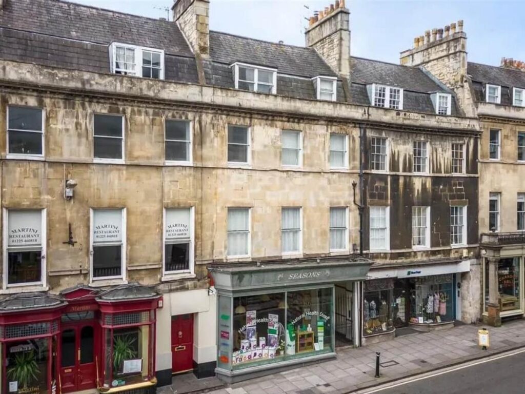 Independent shops and vintage boutiques along George Street in Bath
