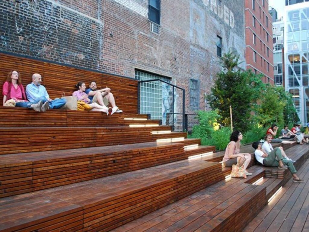 Bleacher-style seating and grass lawn at 23rd Street on the High Line NYC
Placement: In "23rd Street Lawn" subsection