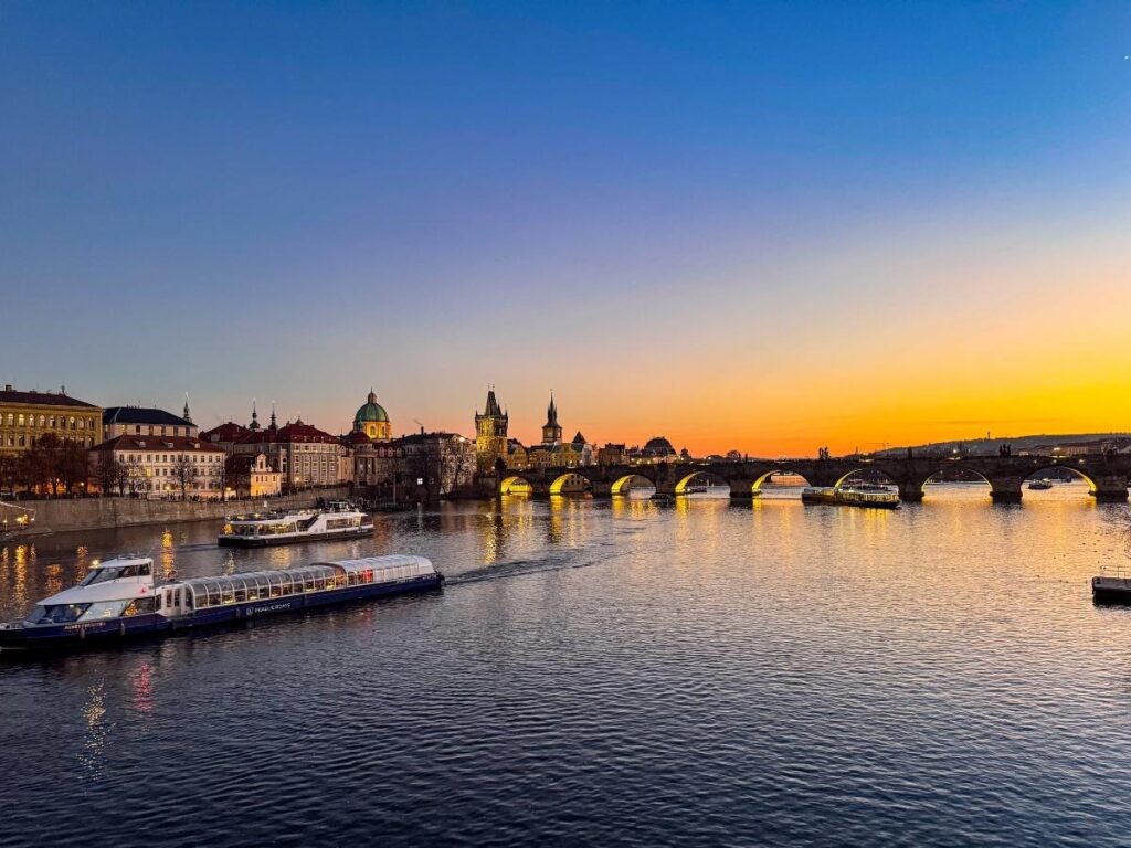 Sunset view of Hudson River from the High Line elevated park in New York