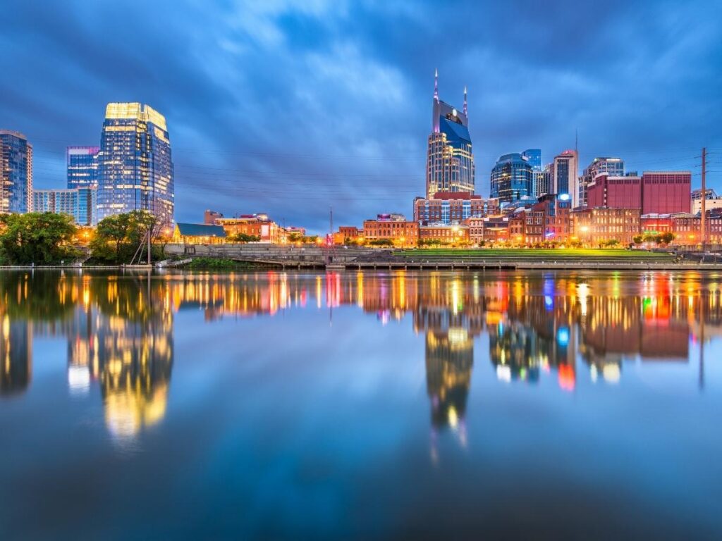 Memphis Tennessee cityscape along the Mississippi River