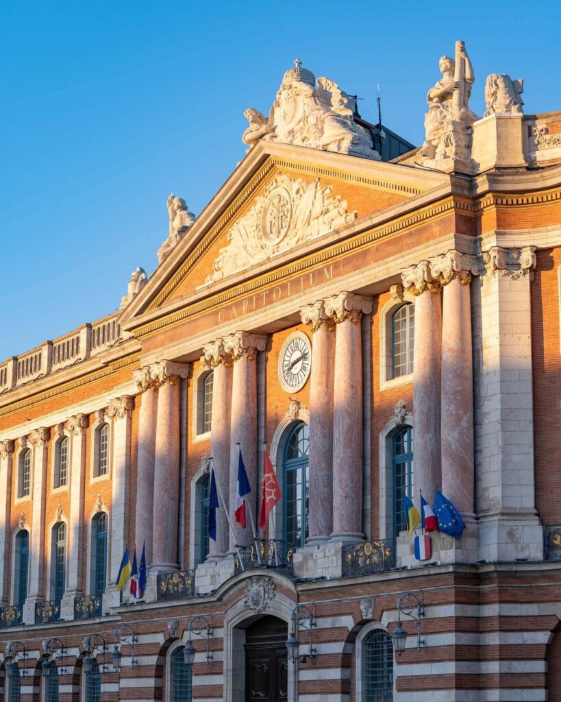 Capitole de Toulouse building exterior.