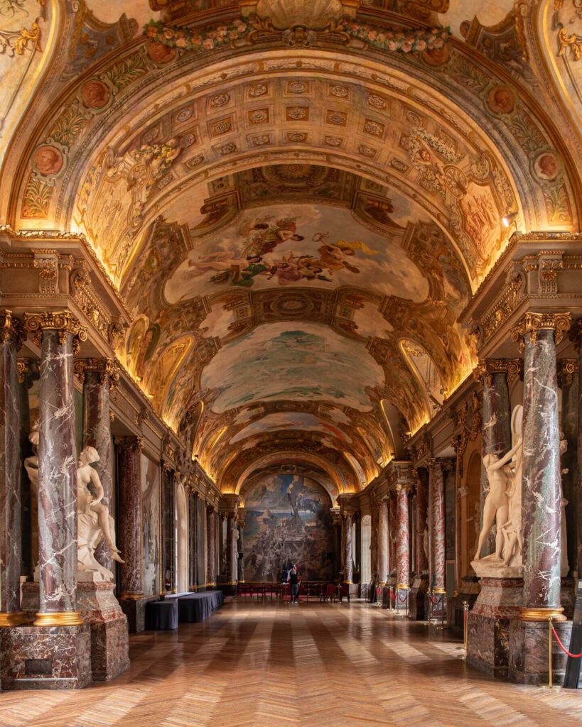 Capitole de Toulouse building exterior and decorated interior halls