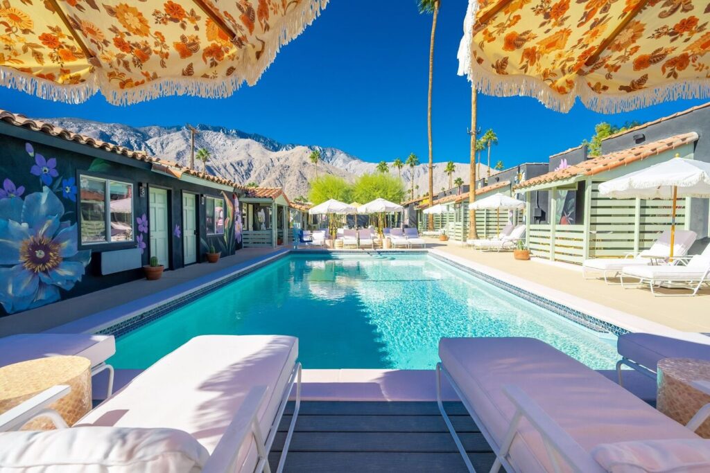 Fleur Noire Hotel Palm Springs adults only boutique hotel with modern design