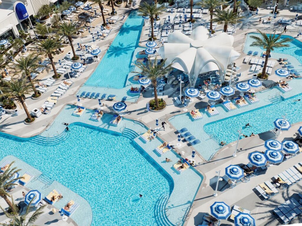 Fontainebleau Las Vegas hotel exterior on the Strip